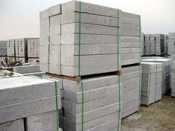 五蓮花路牙石 五蓮花路牙石